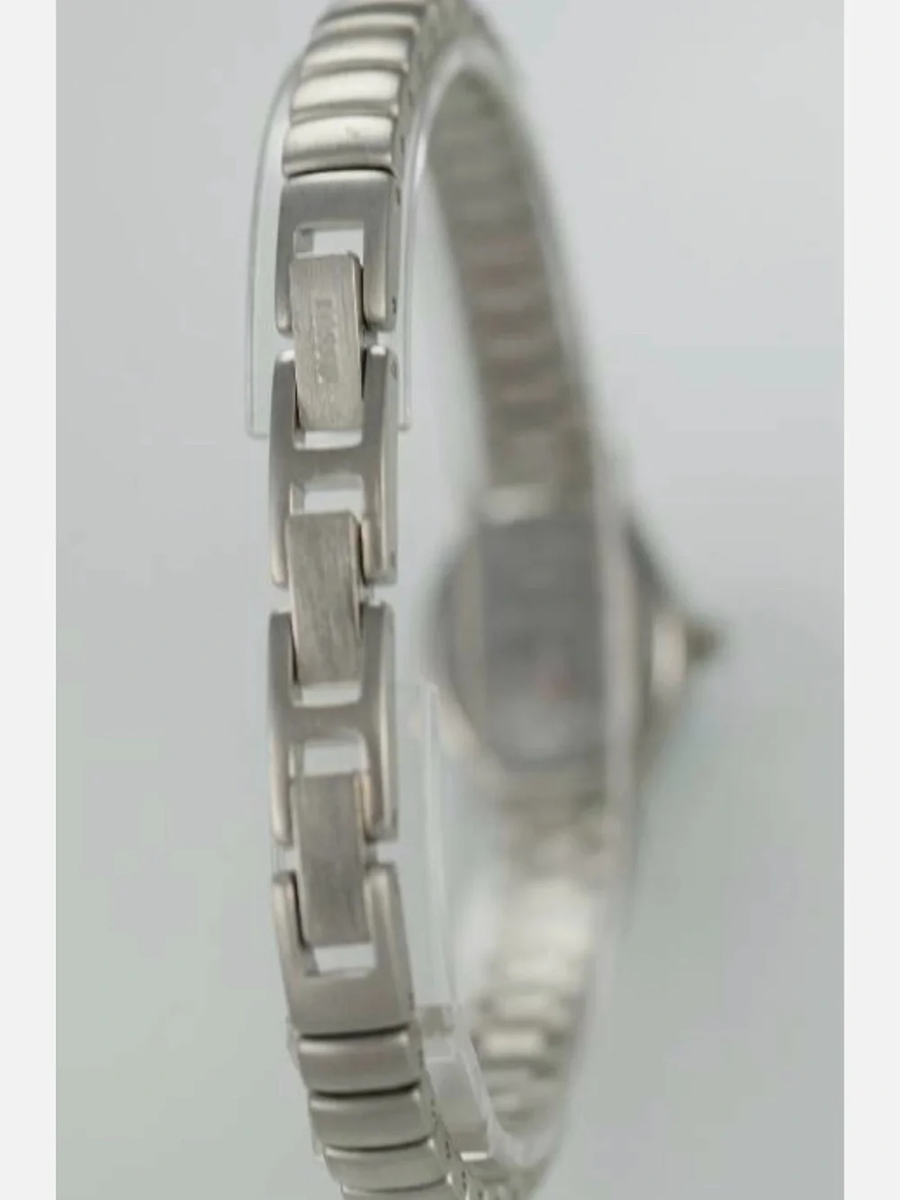 Fossil Watch Women Stainless Silver Steel 30m Water Resistant Battery Quartz